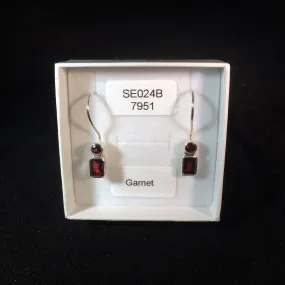 Garnet round and square E/R In A Lovely Gift Box