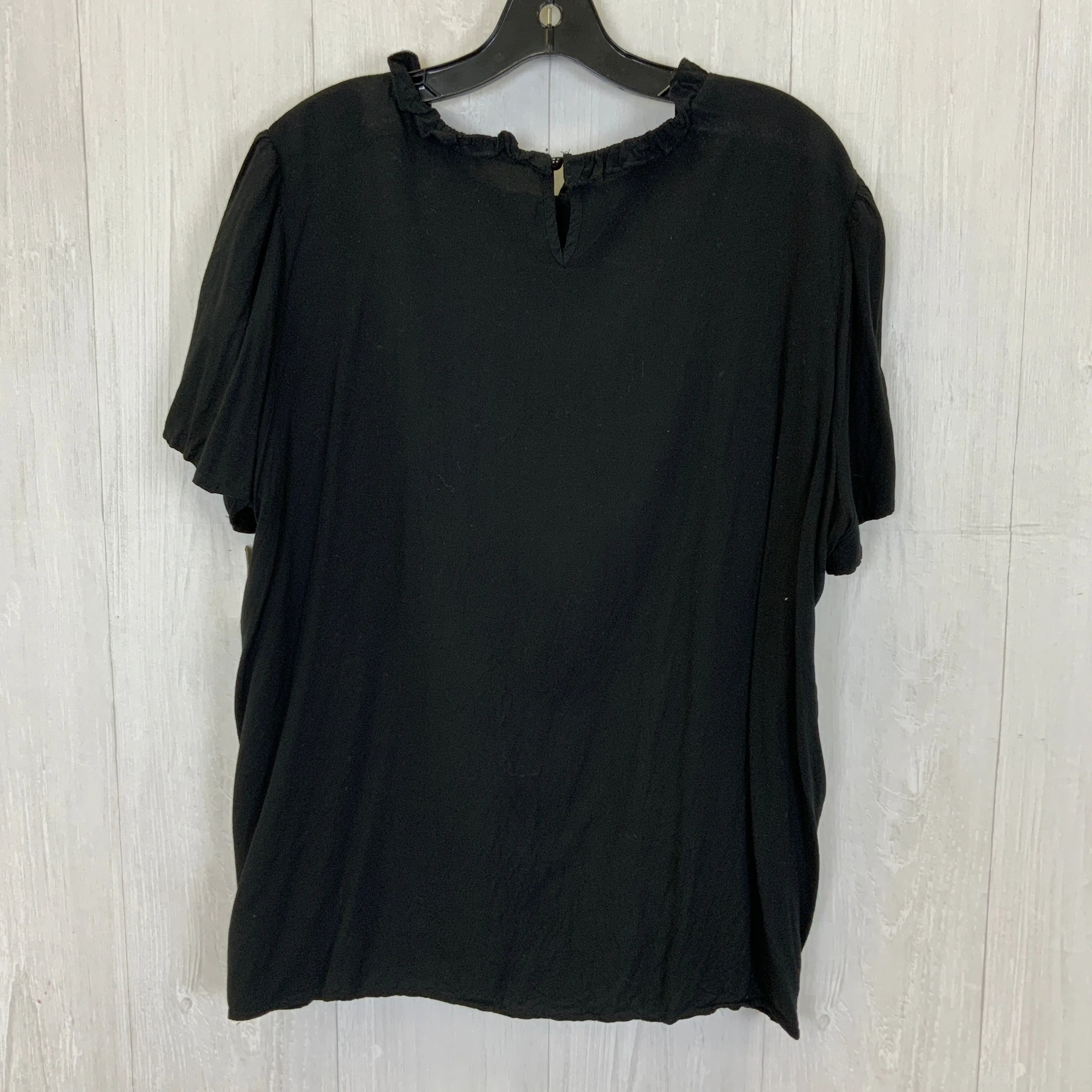 Top Short Sleeve By Clothes Mentor  Size: 2x