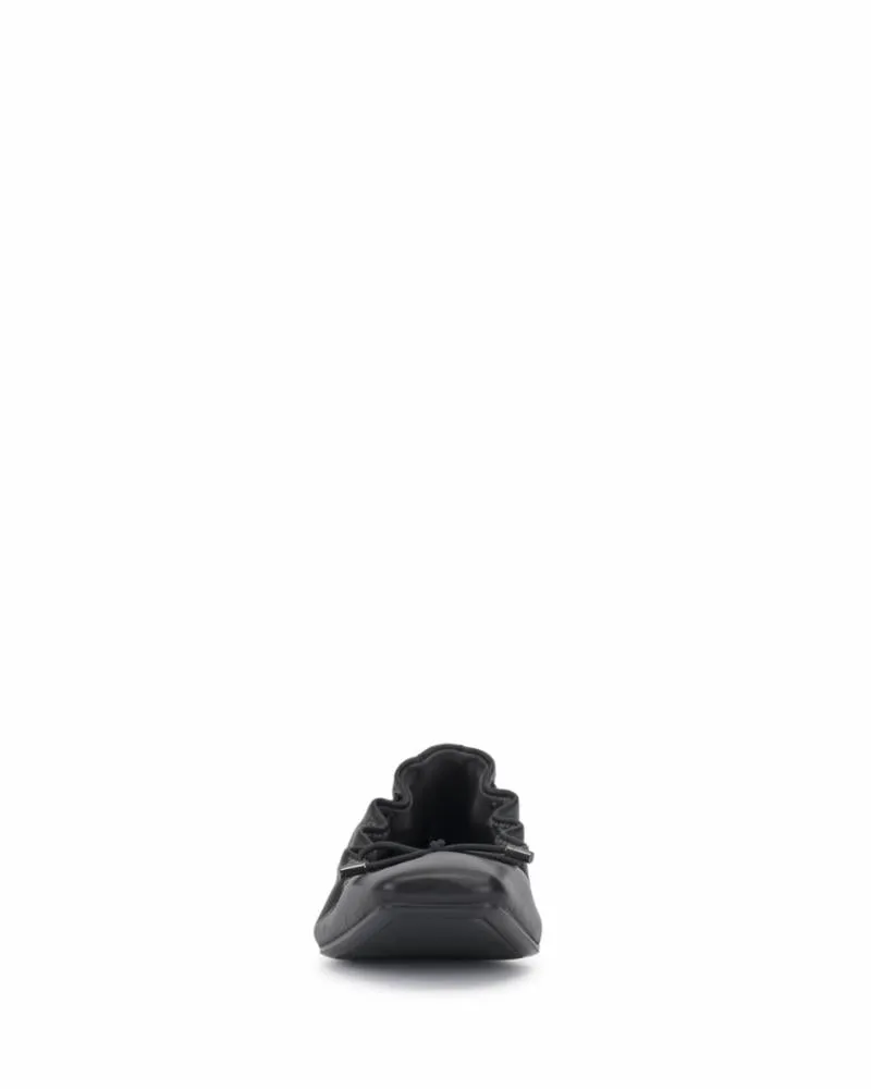 Vince Camuto VALARRAE BLACK/BABY SHEEP