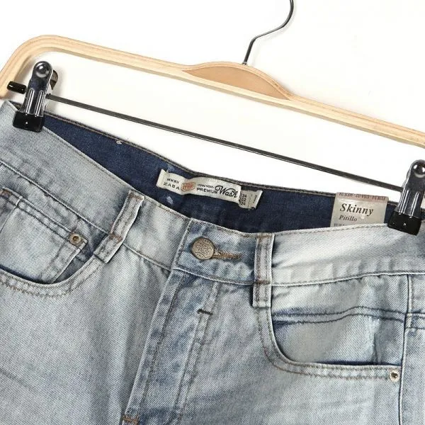 Washed out Jeans pants for Women with Faux holes